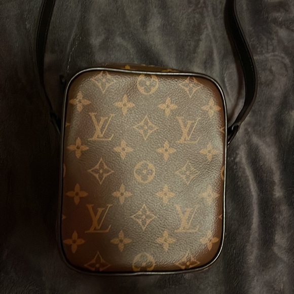 Louis Vuitton Christopher Wearable Wallet - Picture 2 of 5